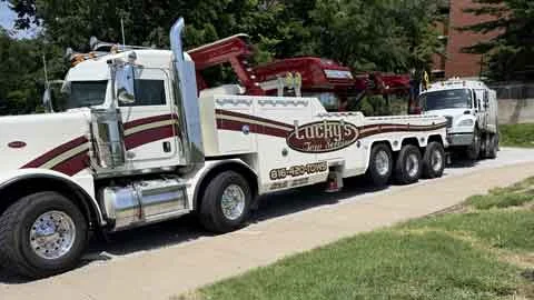 Heavy Towing Near Me Independence, MO